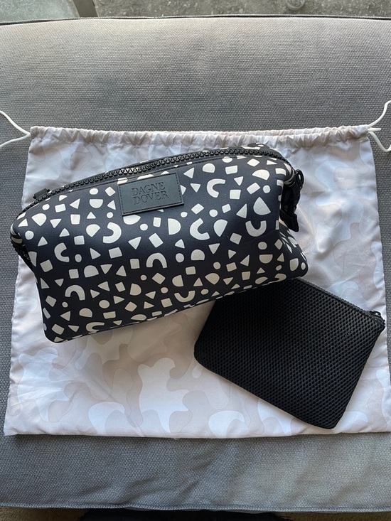 Dagne Dover Handbags - Dagne Dover Hunter XL toiletry bag in Block Party print